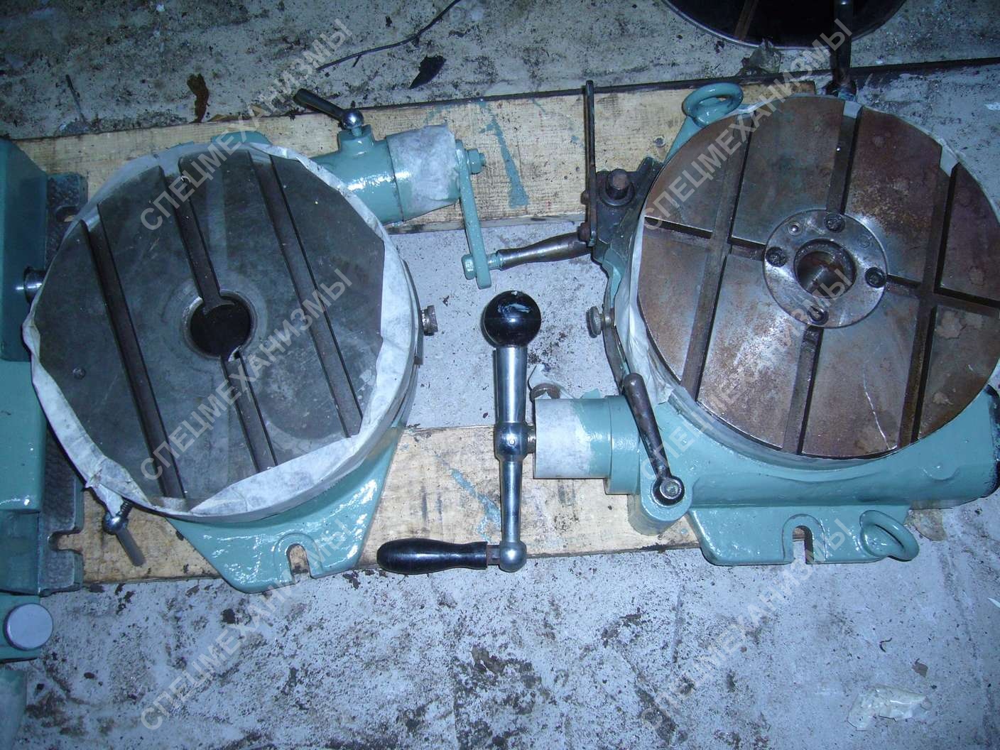Стол поворотный круглый горизонтальный диаметр планшайбы 200 мм